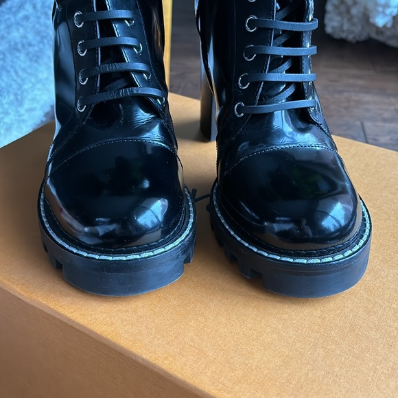 Authentic Louis Vuitton woman’s boots - Picture 8 of 13